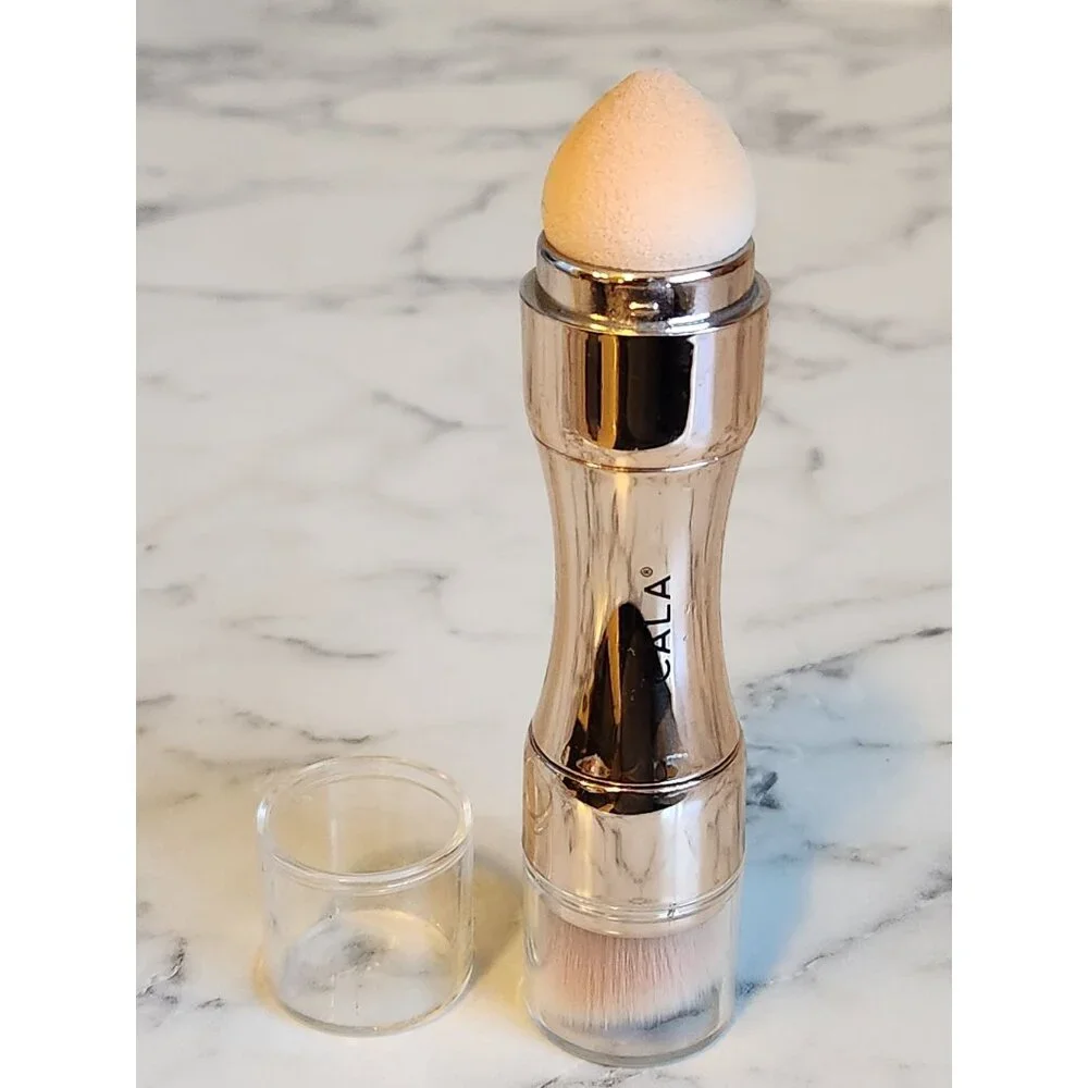 Cala Glow On The Go 4-In-1 Brush Contour Brush Lip Brush Blending Brush & Sponge